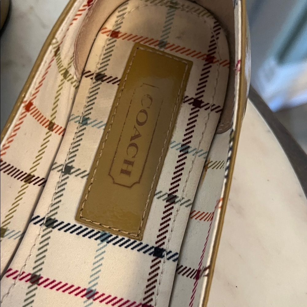 Coach, size 6.5, Patent Leather Bow Flats (minor wear) - Picture 10 of 10